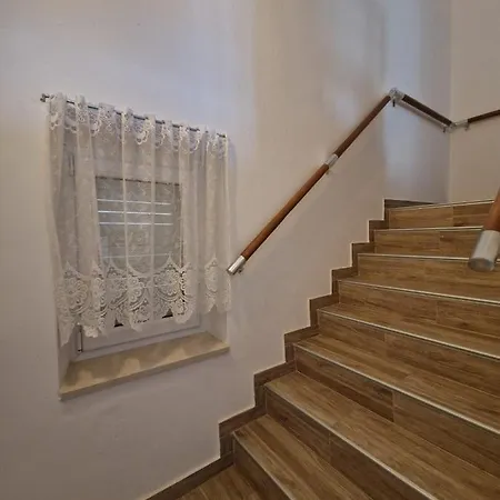 Vizmeg Ντουμπρόβνικ