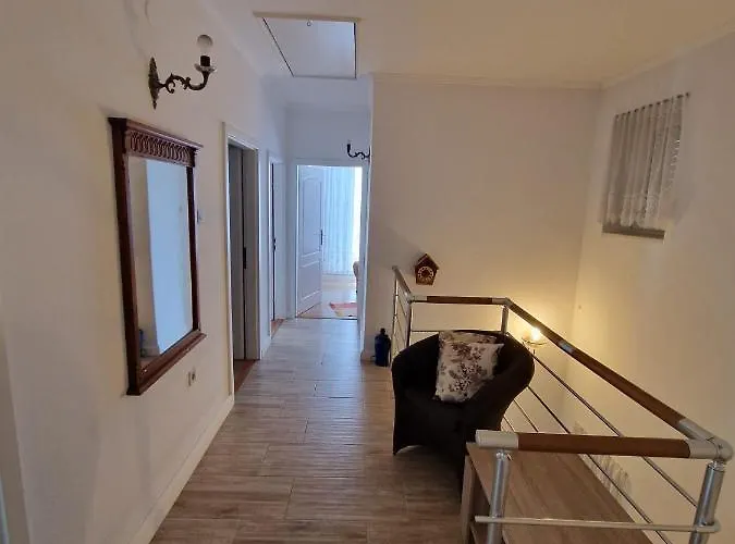 Vizmeg Villa